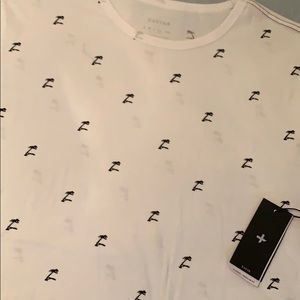 SIMPLE BLACK AND WHITE PALM DESIGN TEE